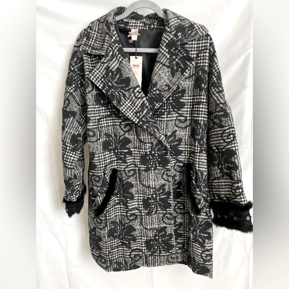 STUNNING European Coat from Barcelona NKN Nekane NEW size Medium Large